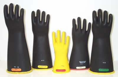 4 Steps to Care for Your Insulating Rubber Gloves