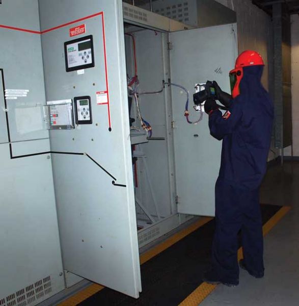 capturing-thermal-images-of-energized-equipment